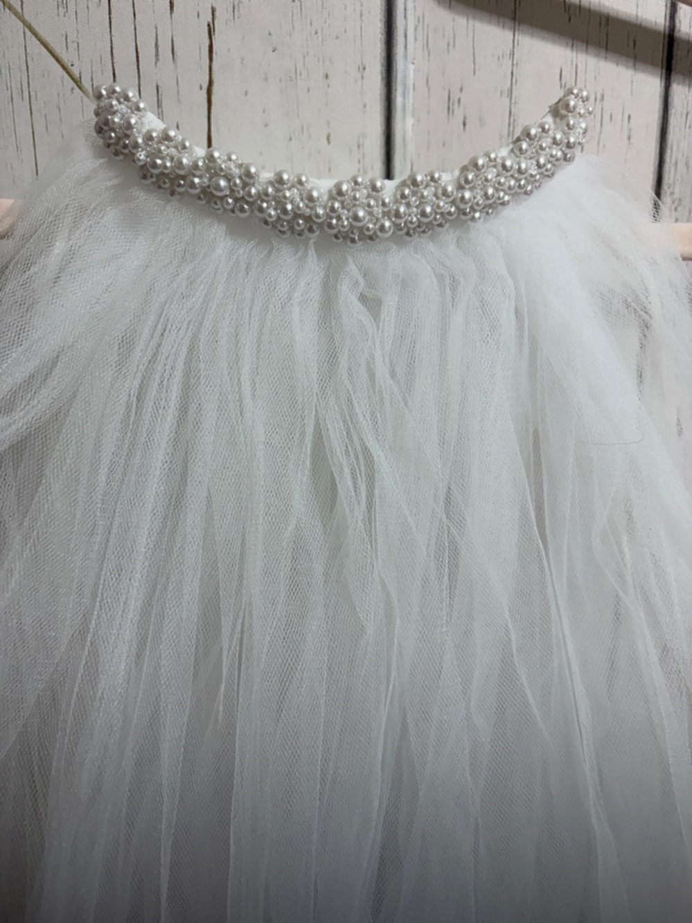 Vintage White Tulle Hair Veil with Beaded Trimmed Hair comb - Picture 2 of 4
